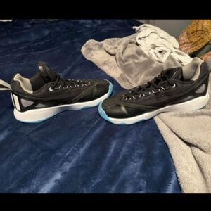 Adidas basketball shoes low cut